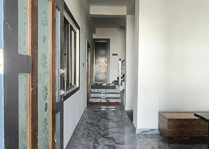 Aashirwad Residency Inn