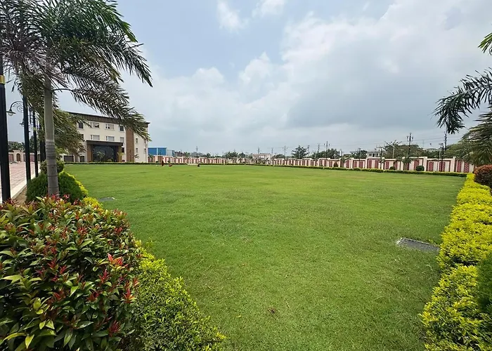 Nirvana Grand Hotel & Resort